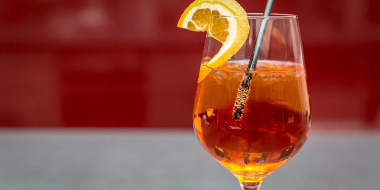 Smettere di bere alcol per 30 giorni: tutti i benefici per salute fisica e mentale