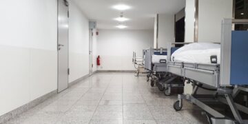 Genova, bimba di 18 mesi perde quattro dita in un tritacarne